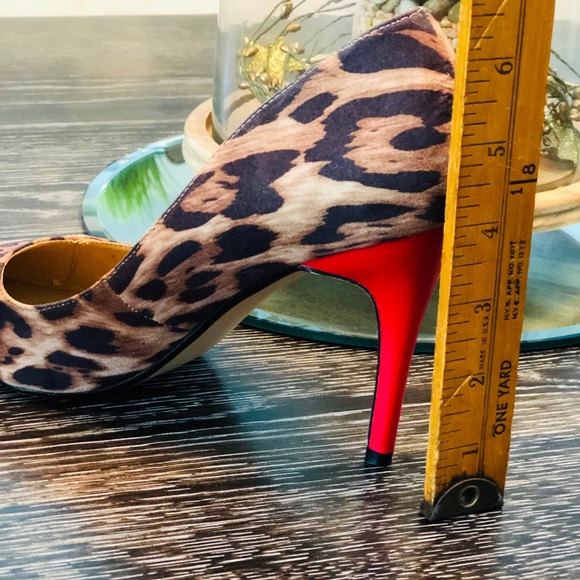 XOXO Filomena Leopard Print Heels - Picture 4 of 8